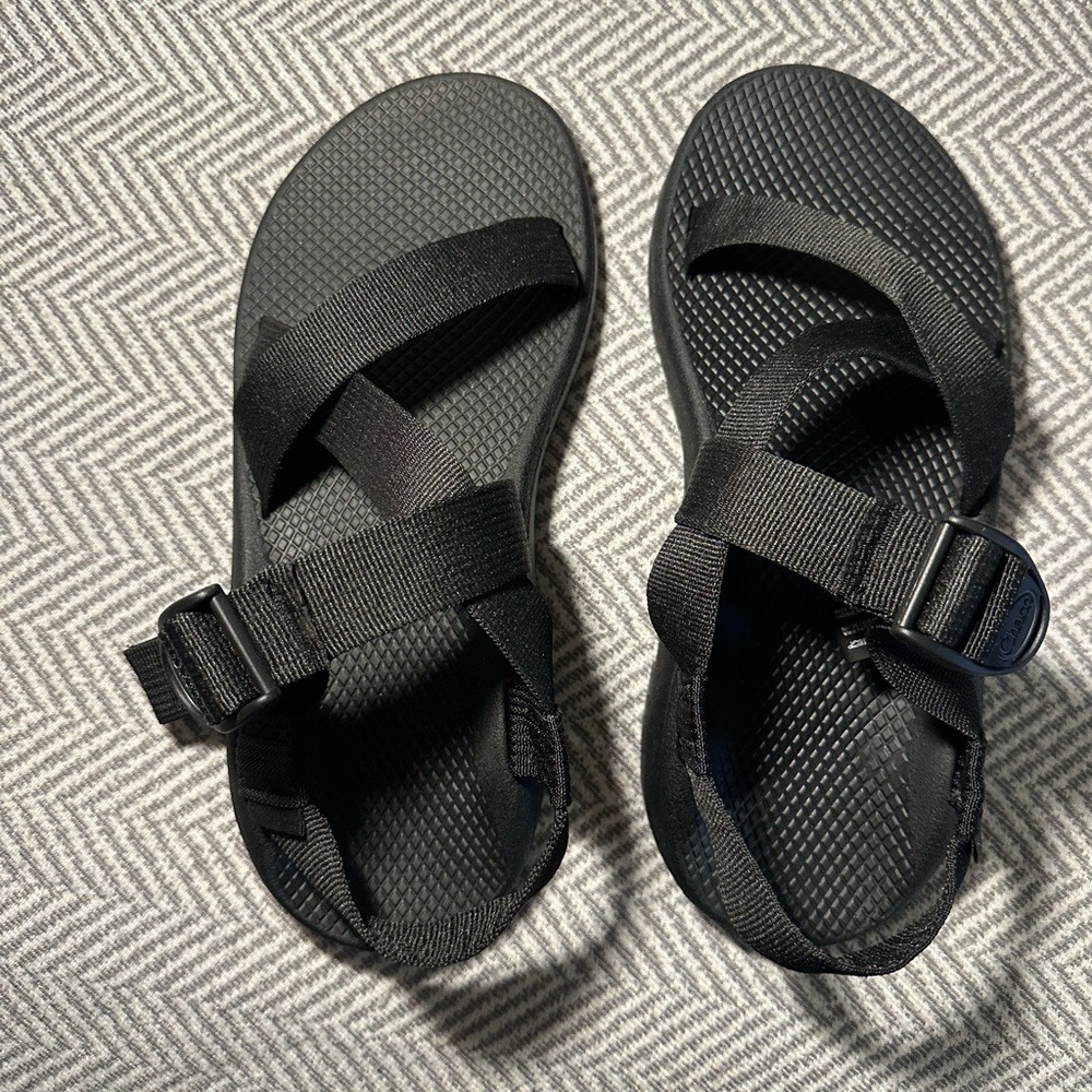 Chacos sandals Men’s Z/1 cloud size 9 regular in Black J106763. Non marking sole